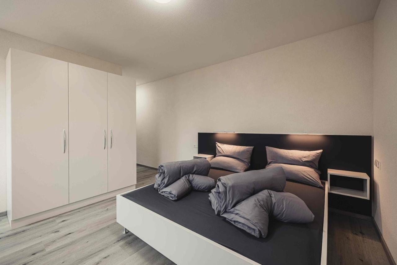 Ferienwohnungen Und Boardinghouse Heimbach In Renchen Bagian luar foto
